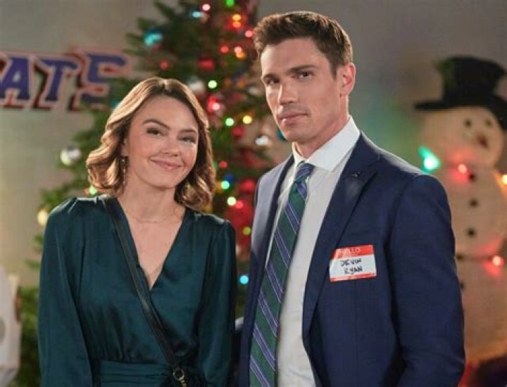 Aimee Teegarden Husband: Is She Married To Boyfriend Chris Skinner?