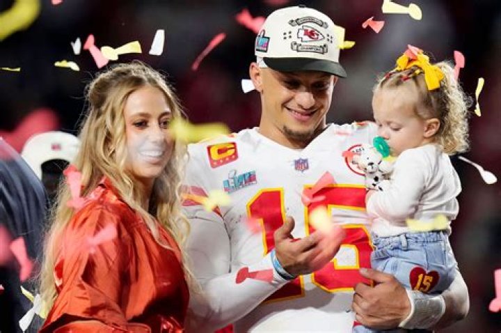 Cj Henderson(American Football) NFL, Bio, Wiki, Age, Girlfriend, Wife, Net Worth