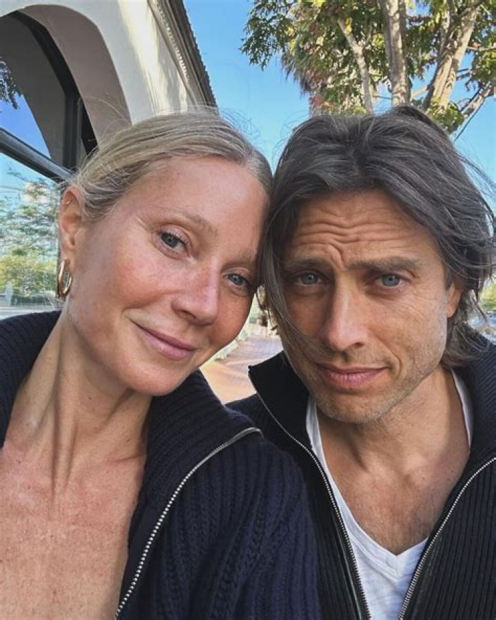Gwyneth Paltrow – Bio, Net Worth, Facts, Married, Husband, Religion, Age, Parents, Date of Birth, Family, Awards, Wiki, Height, Famous, Kids, Siblings