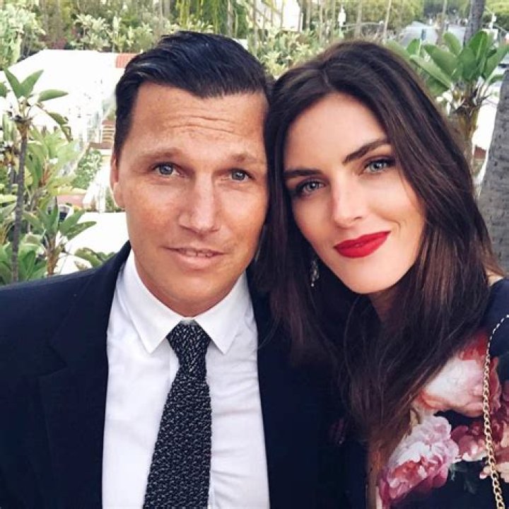 Hilary Rhoda : Net Worth, Wedding, Husband & Sean Avery