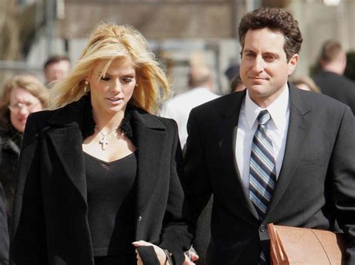 Howard K. Stern Attorney, Biography, Age, Education, Wife, Height, Paternity Dispute and Net Worth