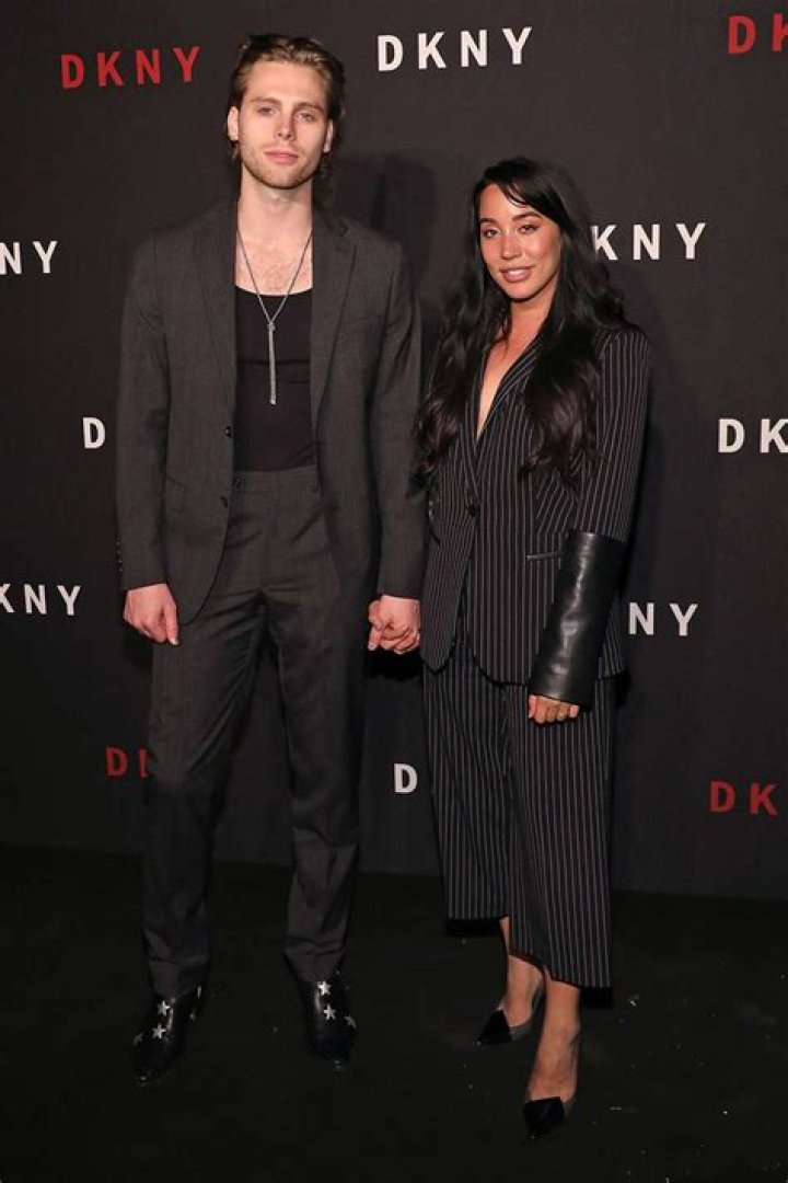 Is Sierra Deaton and Alex Kinsey Married or Still in a Relationship? Here are Details