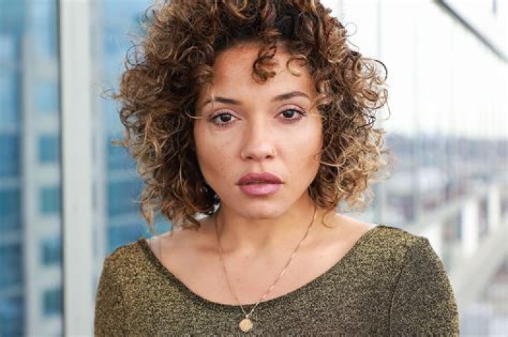 Is Sophia Urista Gay? Her Wife Or Husband And Sexuality Rumors Addressed
