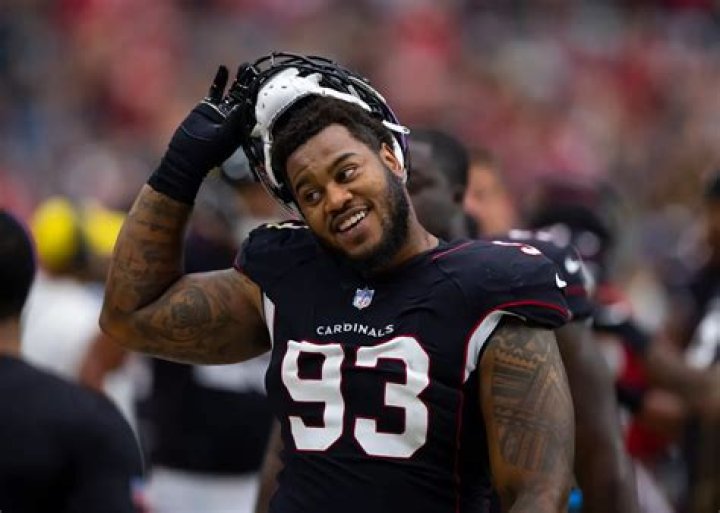 Jonathan Ledbetter Salary, Net Worth, Parents, Girlfriend, Age, Height