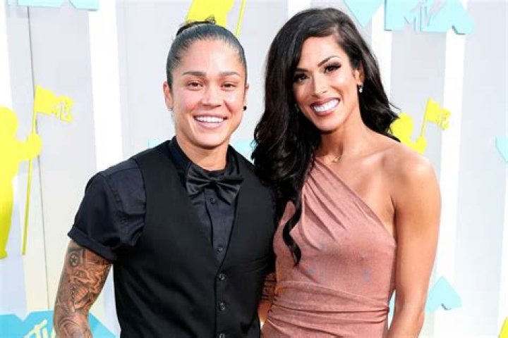 Kaycee Clark Bio, Net Worth, Height, Married, Boyfriend