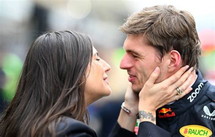 Kelly Piquet Net Worth: Is Kelly Piquet Rich?