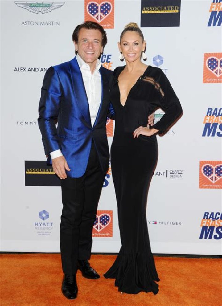 Kym Johnson – Bio, Age, Twins, Facts About Robert Herjavec’s Wife