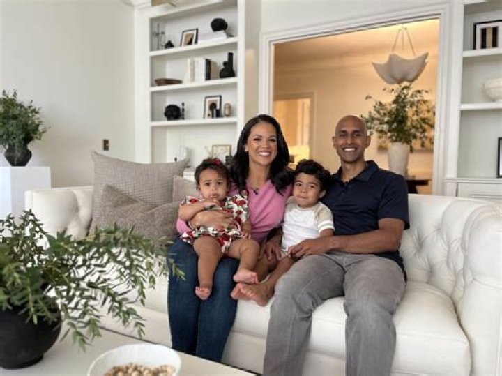 Laura Jarrett Biography, Age, Mother, Husband, CNN, Chicago And Twitter