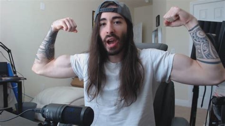 Penguinz0 (Youtuber) Bio, Wiki, Height, Weight, Age, Net Worth, Girlfriend, Career, Facts
