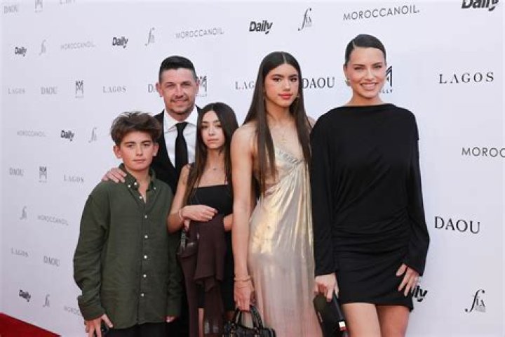 Shannon De Lima Bio, Age, Height, Wiki, Son, Net Worth and James Rodriguez