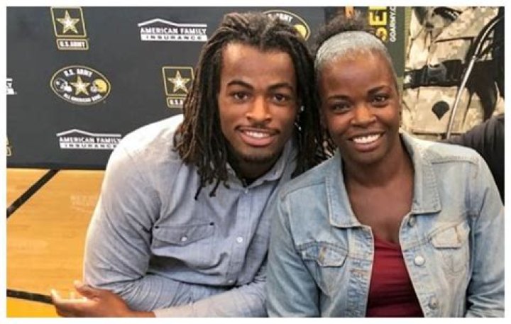 Who Are Najee Harris Parents? Everything The Athlete’s Father And Mother