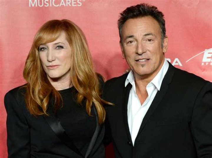 Who is Bruce Abbott Wife? Net Worth, Age, Height